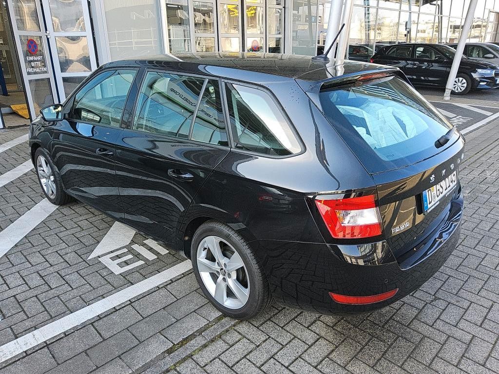 Fahrzeugabbildung SKODA Fabia Combi ALU16`PDC NEBEL APP-CONNECT 1.H
