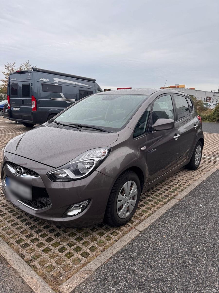 Hyundai ix20 2011 — photo 8