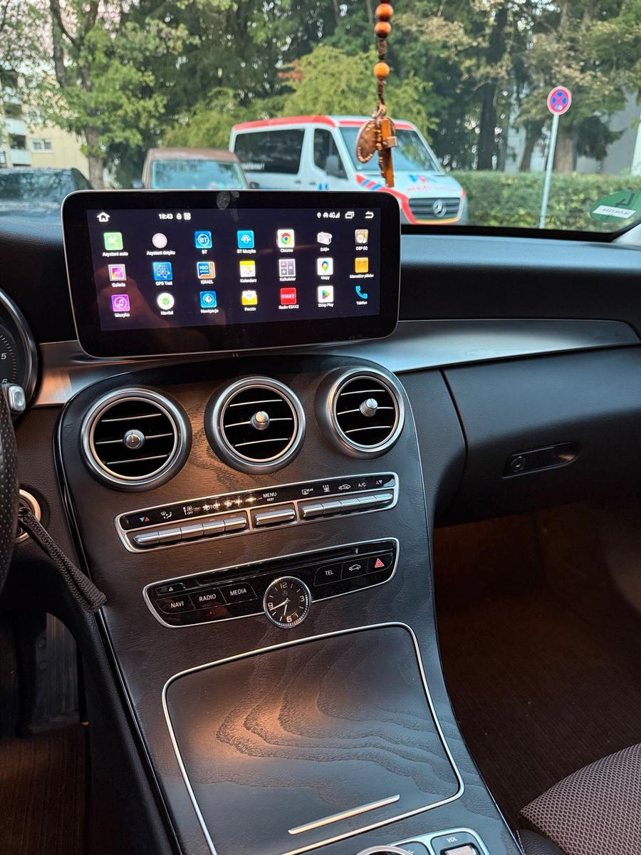 Mercedes-Benz C 220