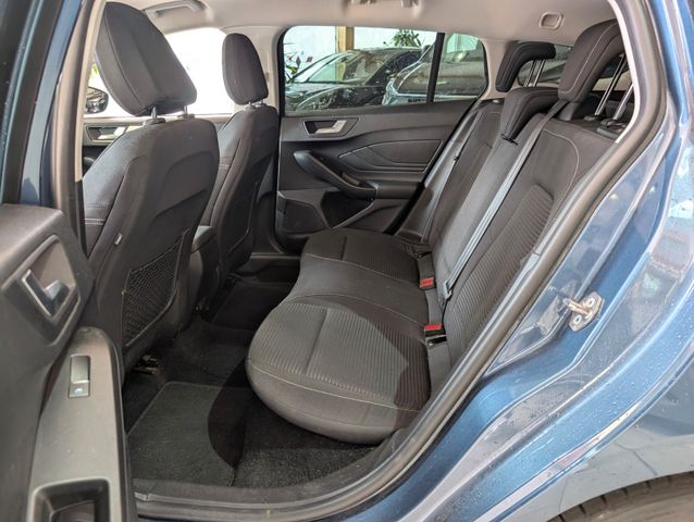 Ford Focus Titanium 1.0 EcoboostHybrid 155PS