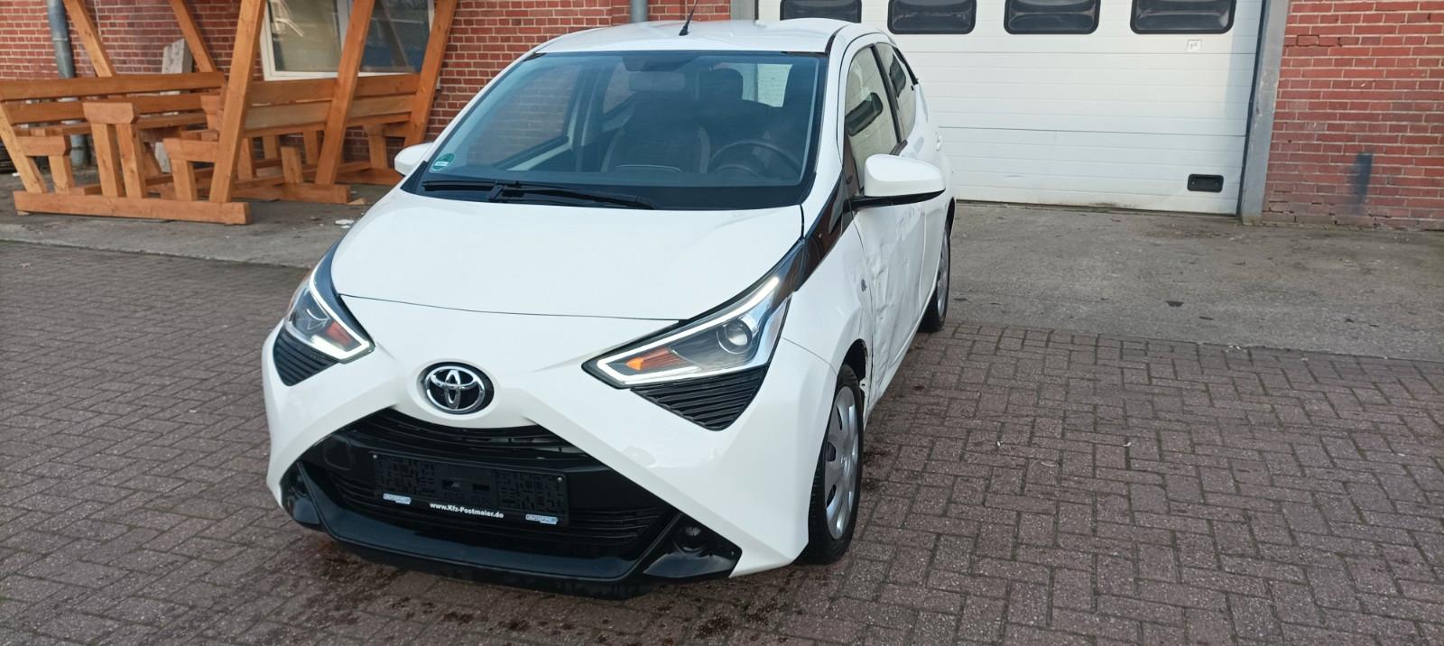 Toyota Aygo (X) 1,0-l-VVT-i x-play Led 5-Turig