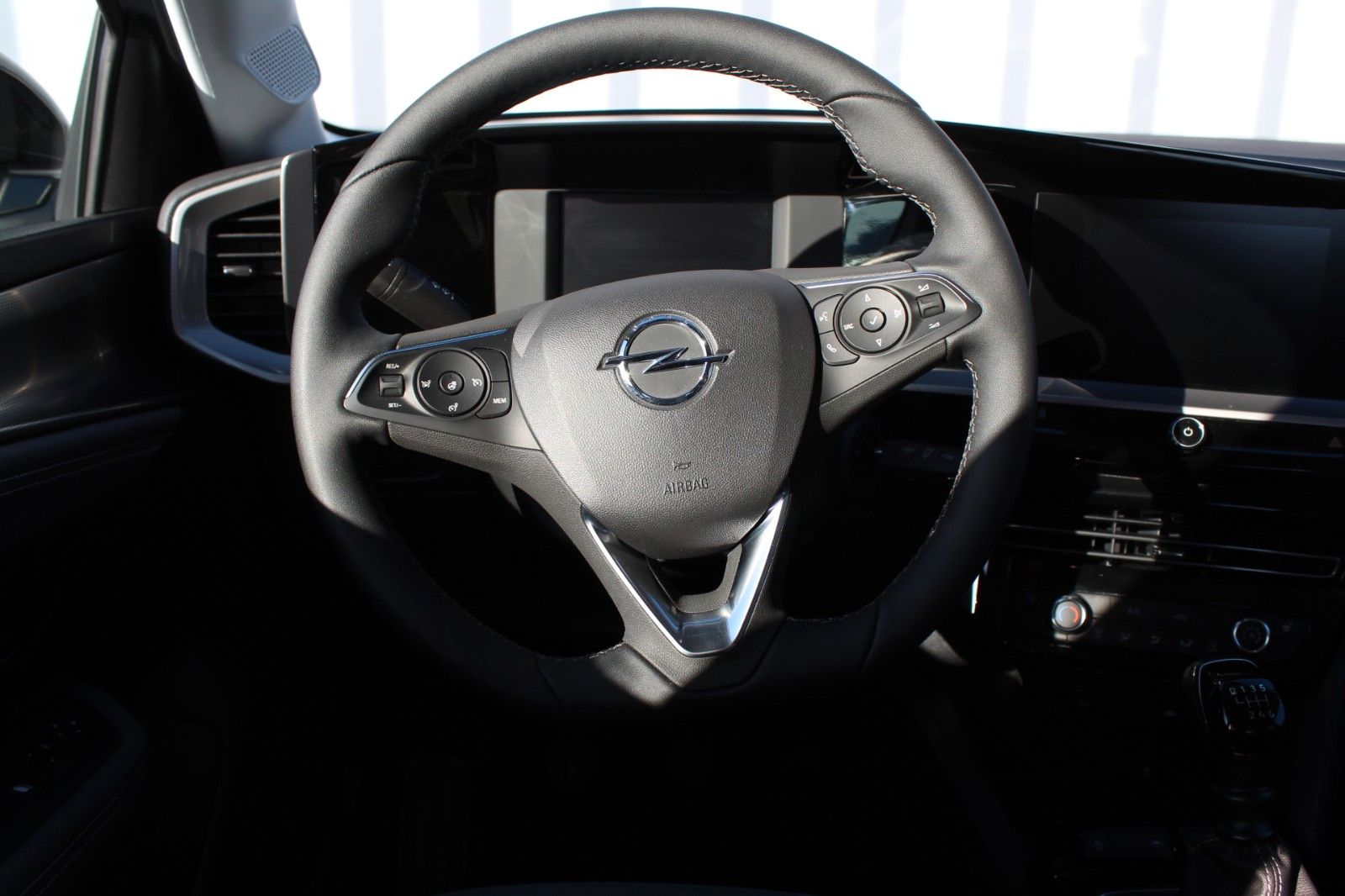 Fahrzeugabbildung Opel Mokka Elegance Navi*Sitzh.*Nebel