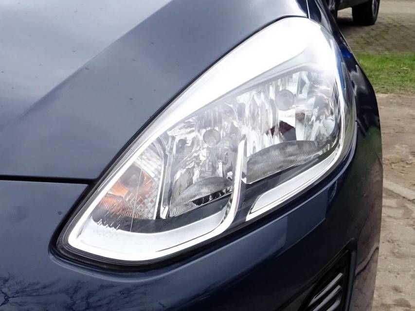 Fahrzeugabbildung Ford Fiesta 1.1 Cool & Connect ALW-Reifen