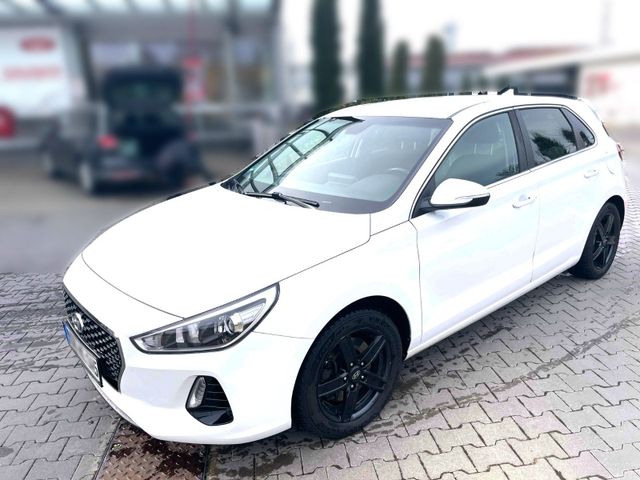 Hyundai i30 1.6 CRDi 100kW Style Style - T...