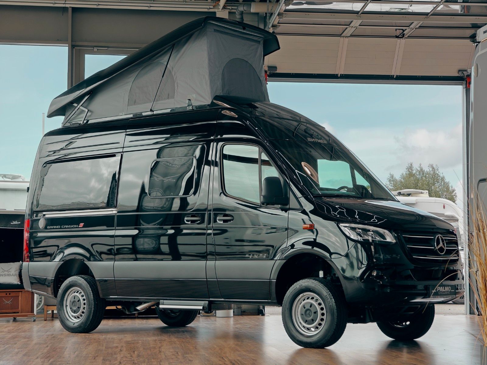 Fahrzeugabbildung HYMER / ERIBA / HYMERCAR GRAND CANYON S 4x4 MB 600 2025 - SCHLAFDACH