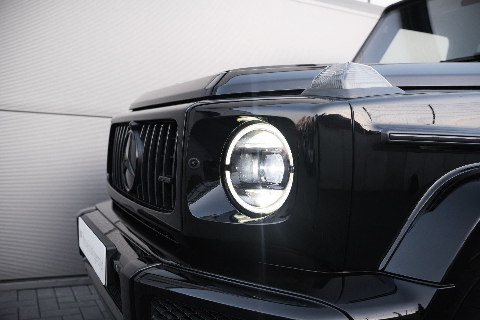 Fahrzeugabbildung Mercedes-Benz G 63 AMG -Burmester Sound-BRABUS-Felgen-Auspuff