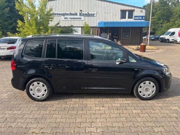 Volkswagen Touran - 5