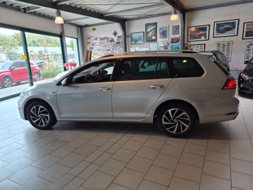 Volkswagen Golf - 2