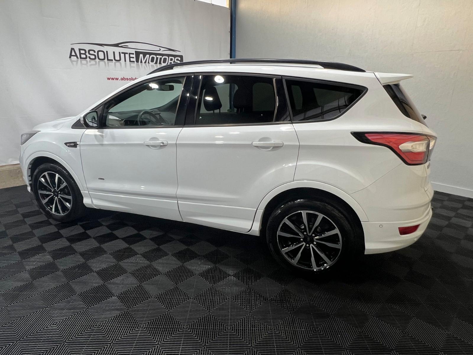 Ford Kuga ST-Line 1,5Eco 4x4 Autom *AHK *Pano *Sync