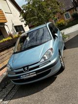 Peugeot 807 - Peugeot 807 mit Benzin-Antrieb