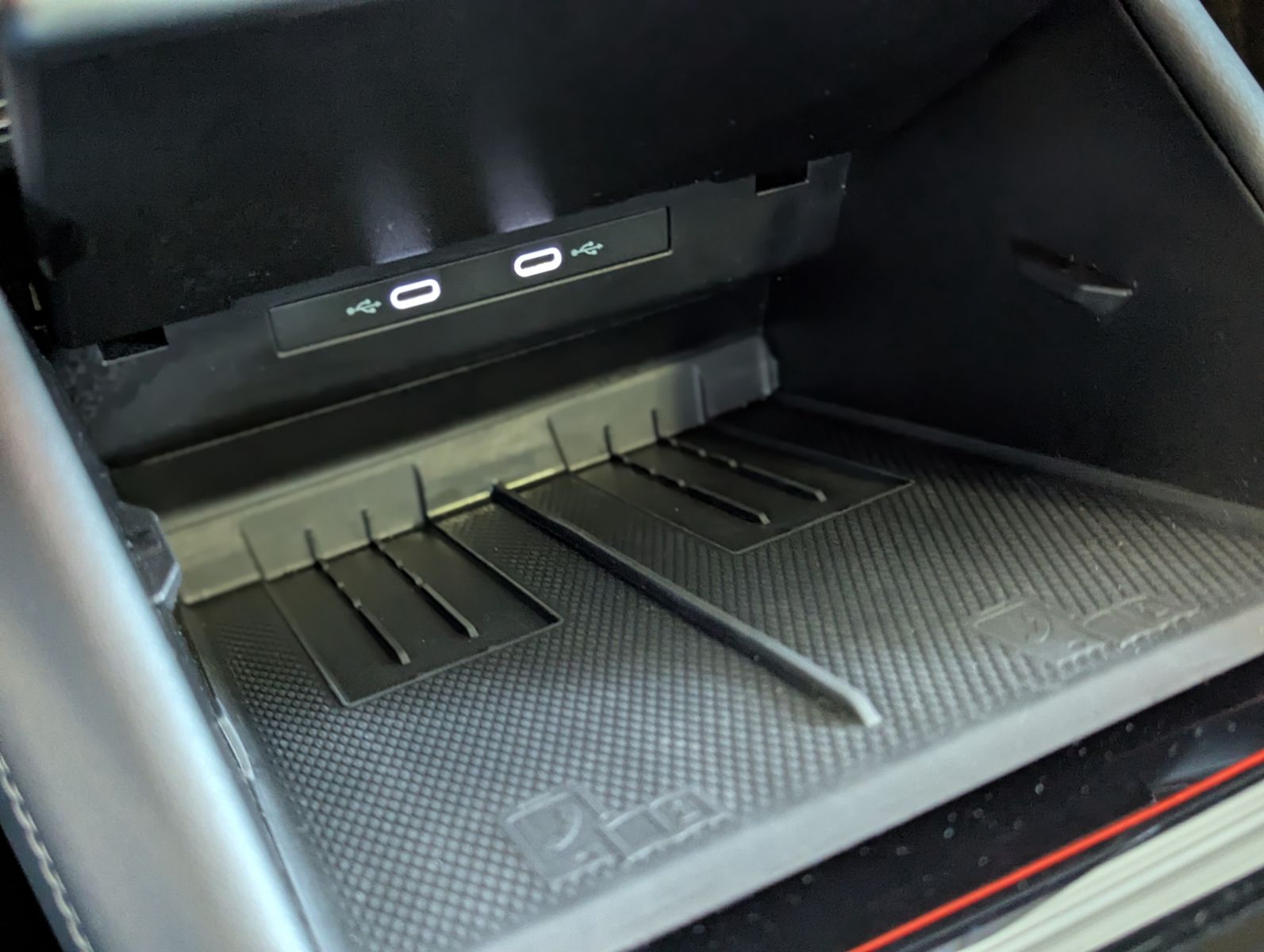 VW Tayron 2.0 R-Line Leder Launch Pano Black AHK 20 - Image 28