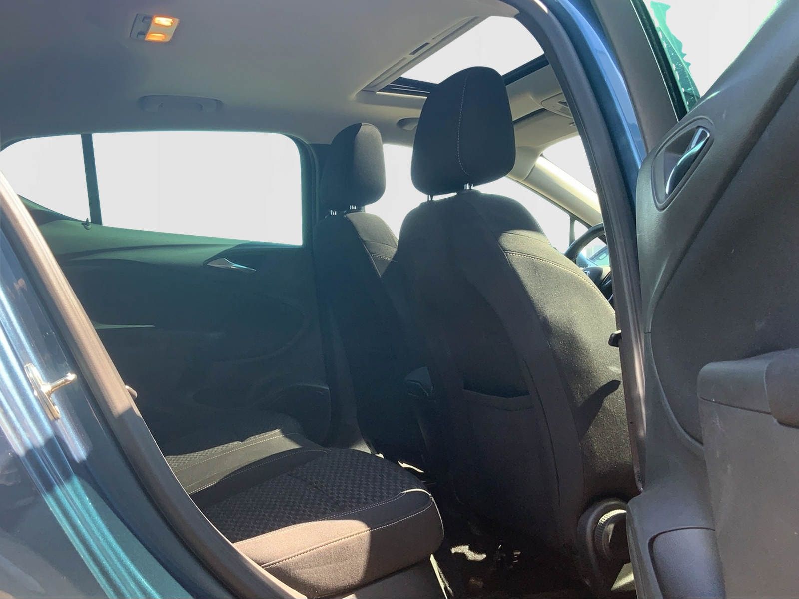 Astra K 1.0 Dynamic PDC,LED,AHK,Schiebedach.