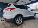 Ford Kuga 2.0 TDCI AUTO.4x4,T,AHK,MOTOR PROBLEM - gebrauchte Ford Kuga aus dem Jahr 2015