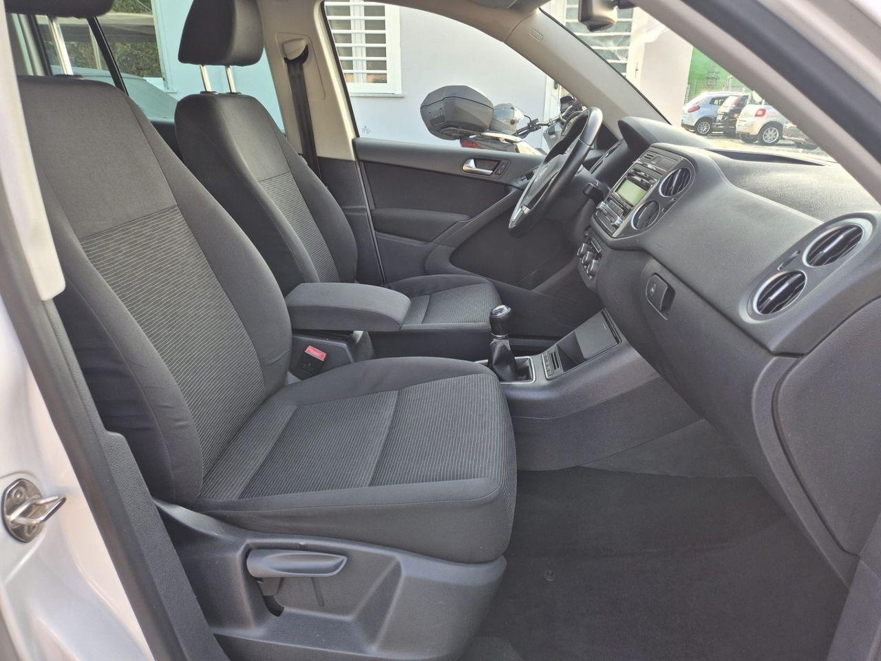 Volkswagen Tiguan 2011 — photo 14