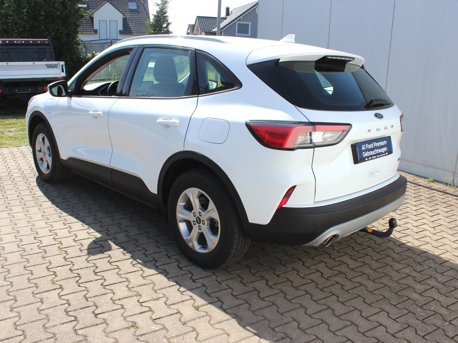 Fahrzeugabbildung Ford Kuga Plug-In Hybrid Cool & Connect 2,5 Duratec
