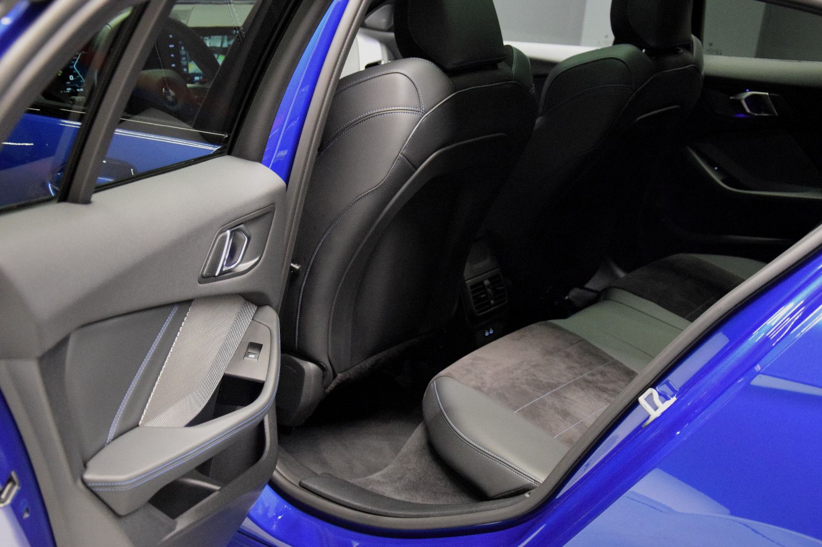 Fahrzeugabbildung BMW M135i xDrive Panorama HeadUp h/k Memory ACC