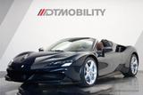 Ferrari SF90 Spider 4.0 V8 | Blu Pozzi | Daytona Seats C - Ferrari SF90 mit Schiebedach