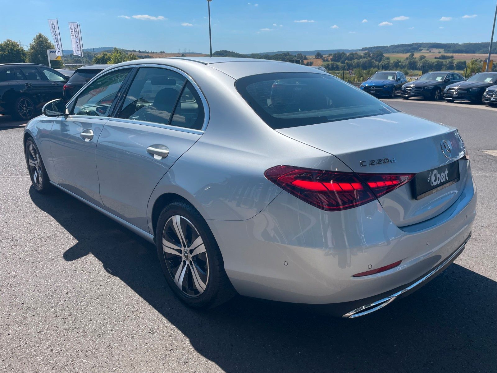Fahrzeugabbildung Mercedes-Benz C 220 d AVANTGARDE R-Kamera+Carplay+TotW+Ambient