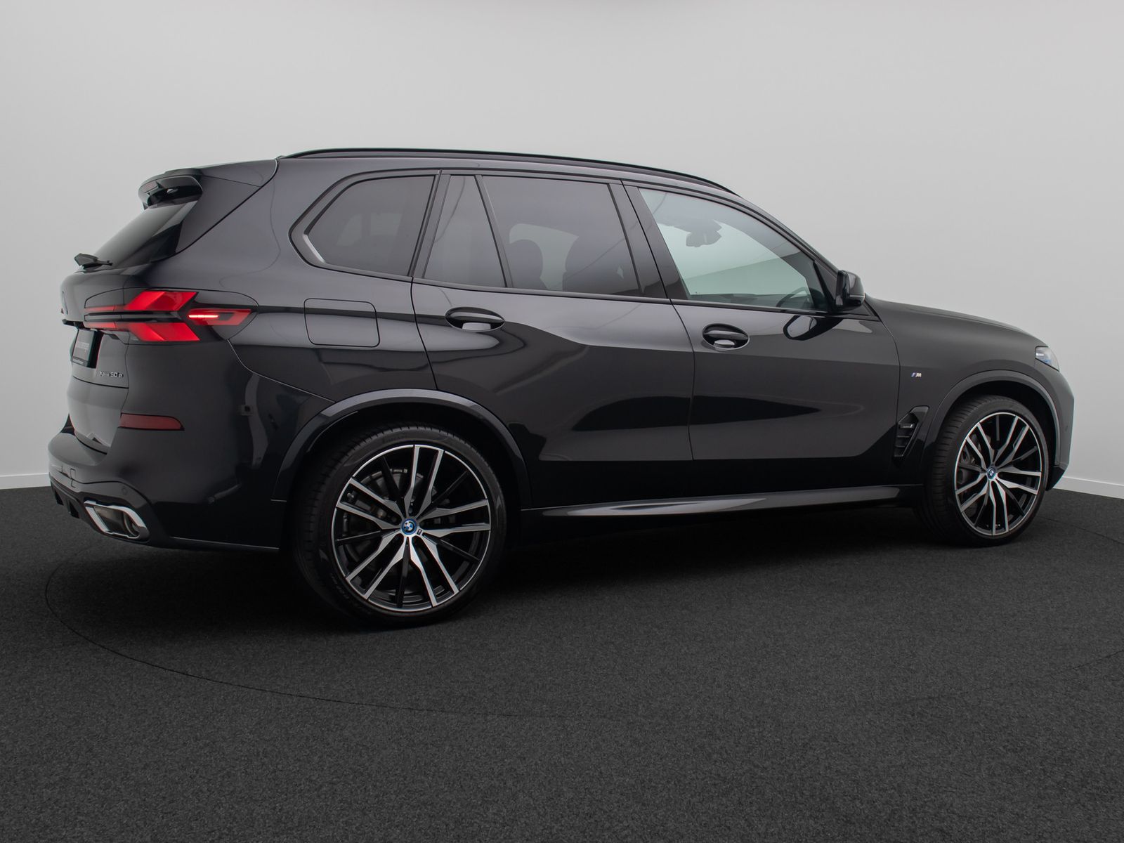 Fahrzeugabbildung BMW X5 xD50e M Sport Panorama 360&deg;HUD DAB H/K 22Zoll