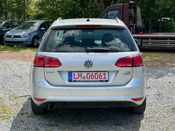 Volkswagen Golf - 6