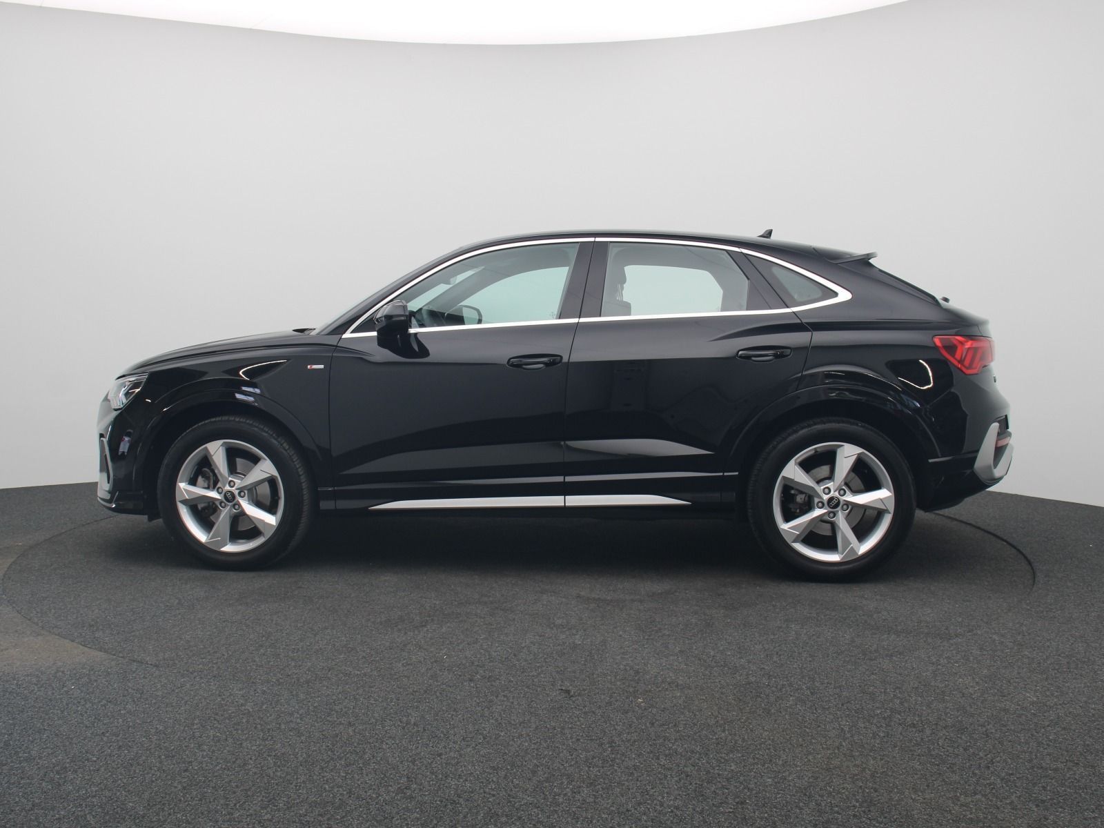 Audi Q3 Sportback S-Line 40TFSI quattro S-tronic/ LED foto 4