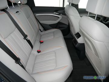 Audi Q8 e-tron - 6