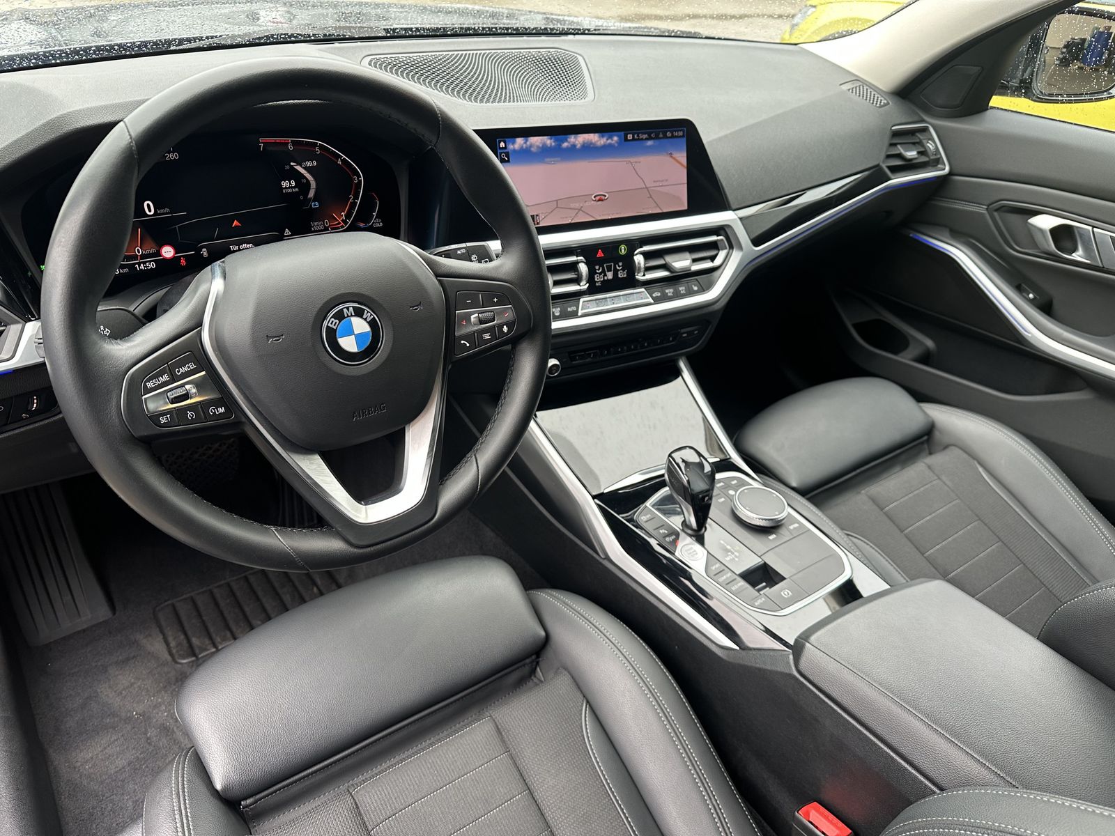 Fahrzeugabbildung BMW 330i Touring Sport-Line NAV+LED+SHZ+HiFi+AHK+VC