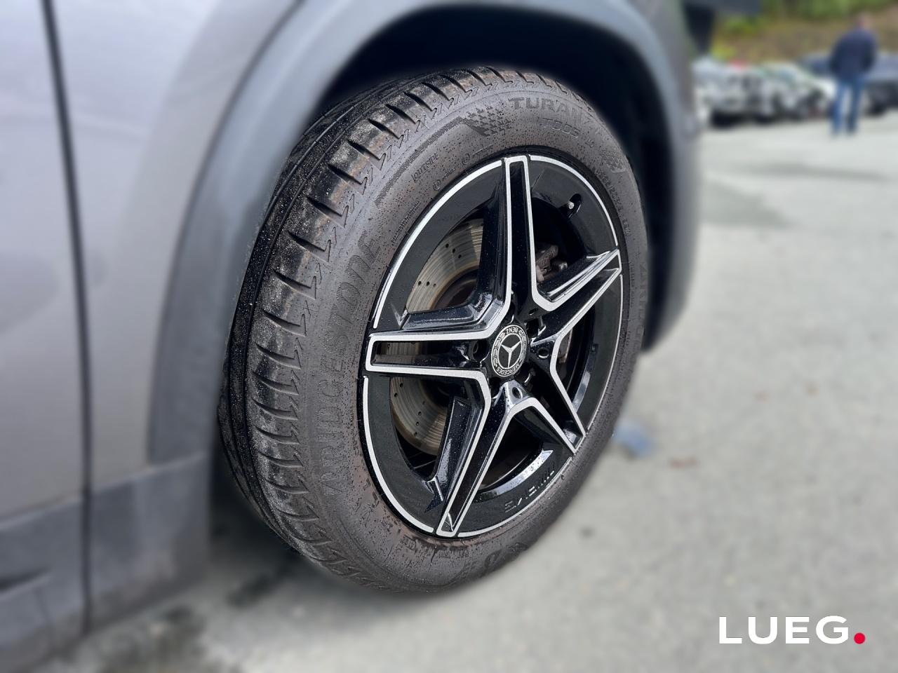 Mercedes-Benz GLA 200 AMG+NIGHT+DISTRONIC+360+MULTIB+EL HECKKL