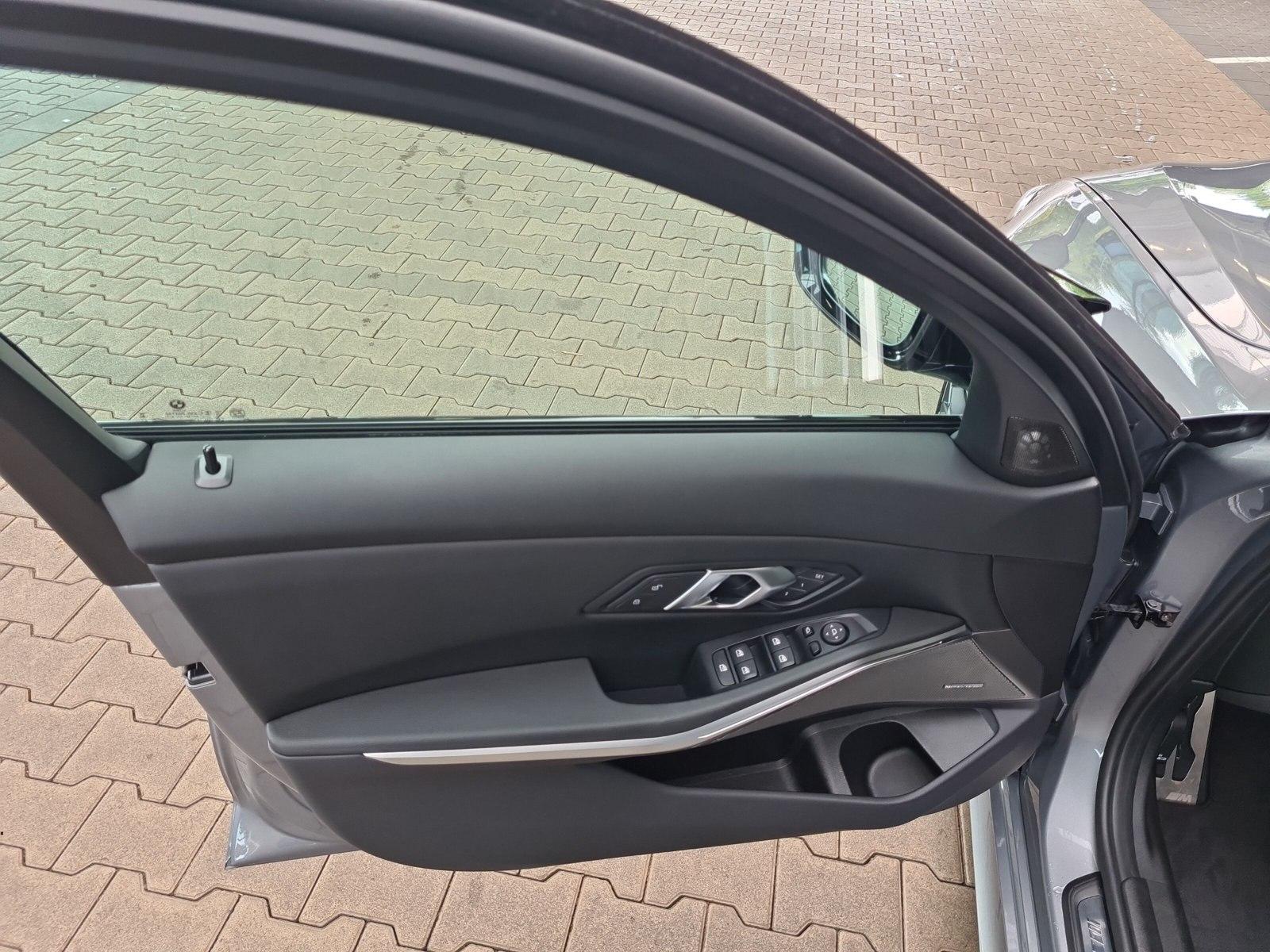 BMW M340i xDrive Limousine AHK HK HiFi Head-Up ACC S