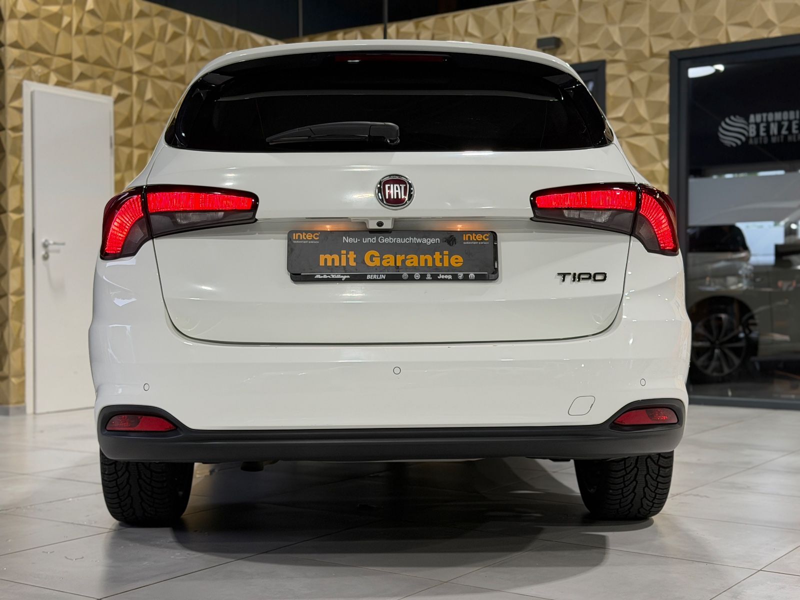 Fahrzeugabbildung Fiat Tipo/AUTOMATIK/LED/NAVI/KAMERA/SHZ