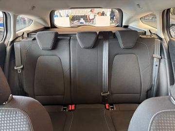 MYAUTOCENTER – Gebraucht- und Jahreswagen mit Werkstattservice in Pfaffenhofen Ford Focus *KEYLESS*TEMPO*SIHZ*LKHZ*NAVI*LED*