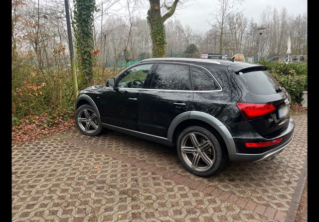 AUDI Audi Q 5 3Liter Diesel - 6 Zylinder