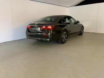 Mercedes E 220 - 5