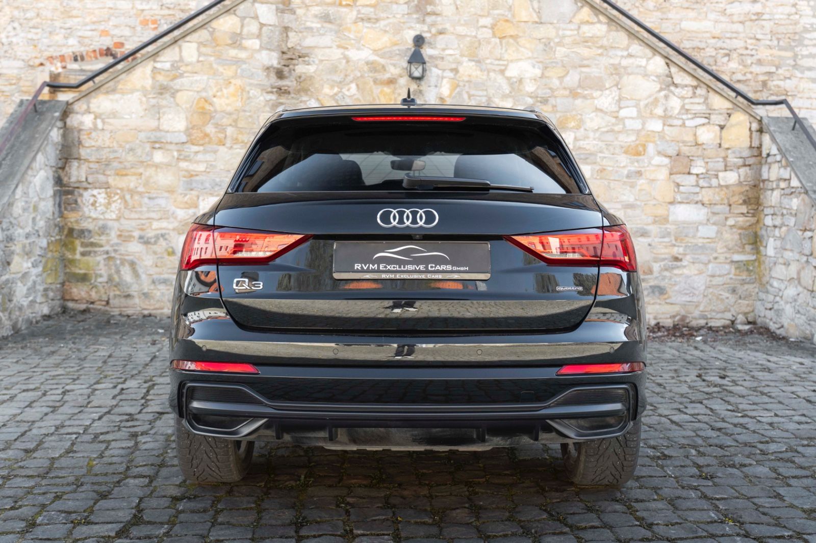 Fahrzeugabbildung Audi Q3 Quattro S-Line KAM NAV TOTW SPUR LED CARPLAY