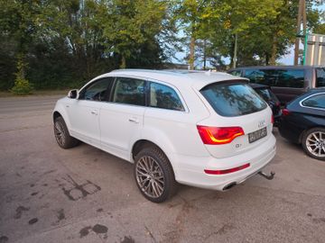 Audi Q7 - 7