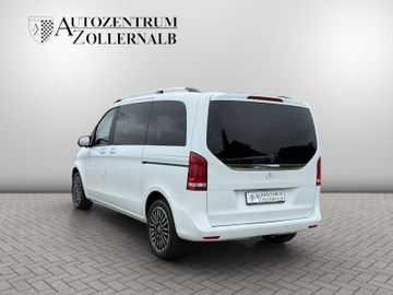 Mercedes V 220 - 4