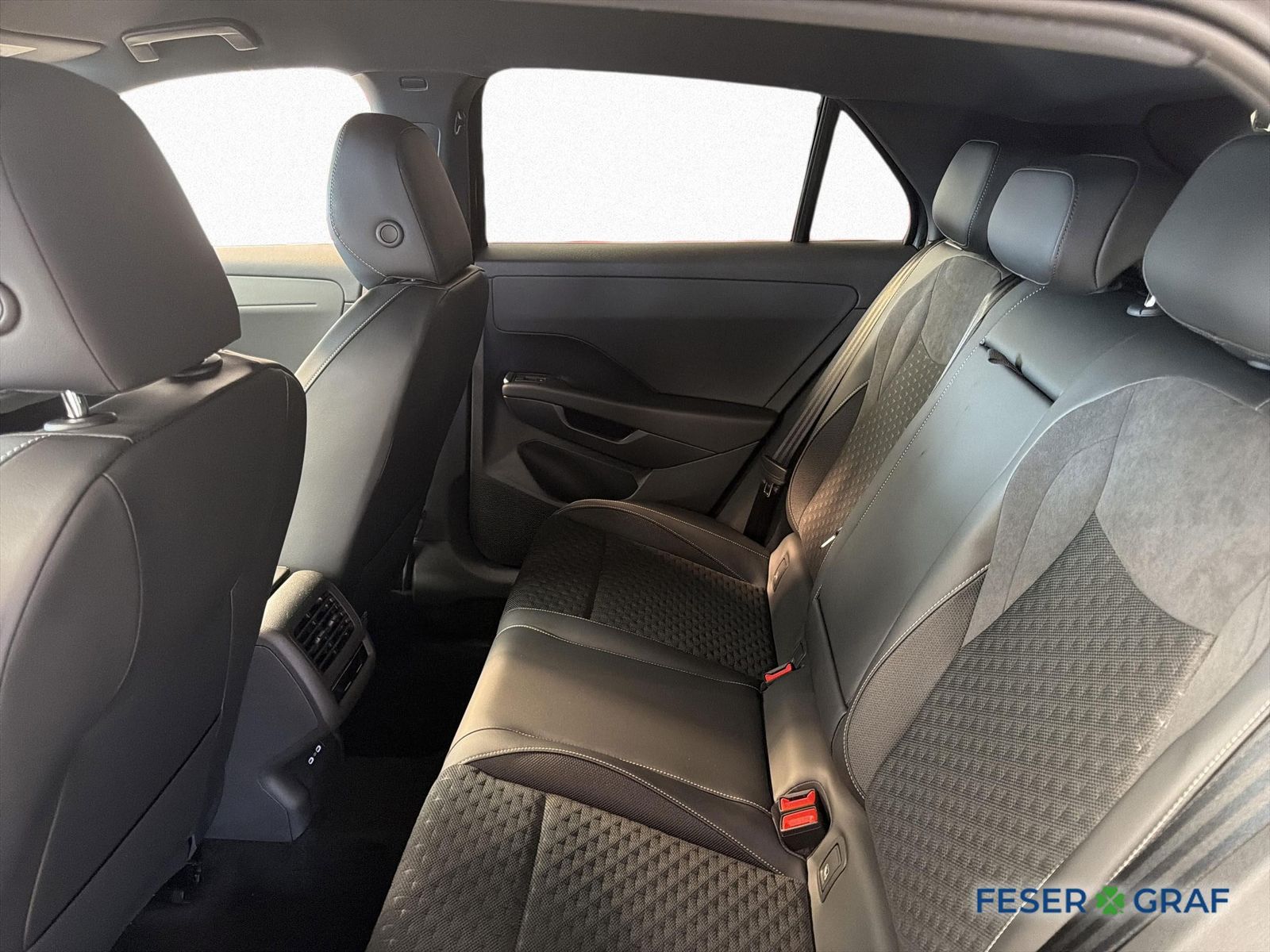 Volkswagen T-Roc - Bild 13