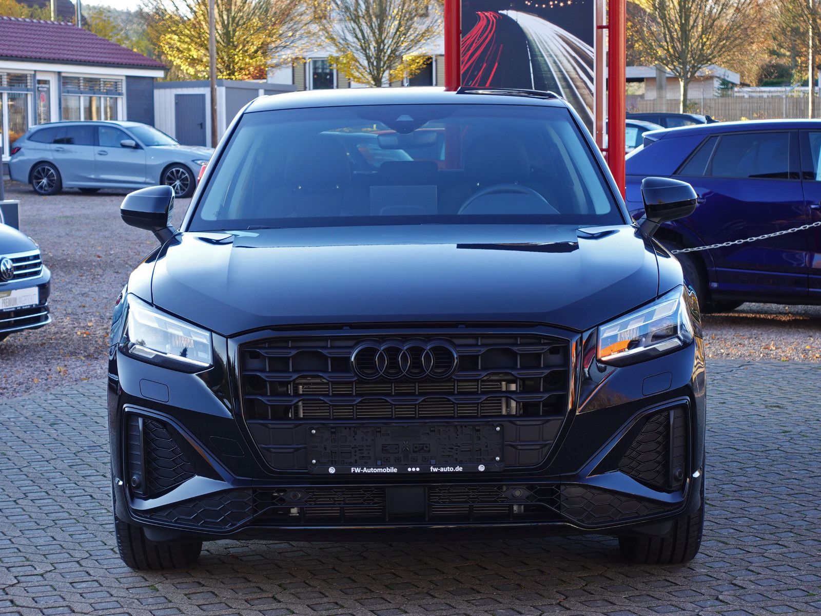 Fahrzeugabbildung Audi Q2 35 TFSI S line Matrix HiFi Kamera AHK ...