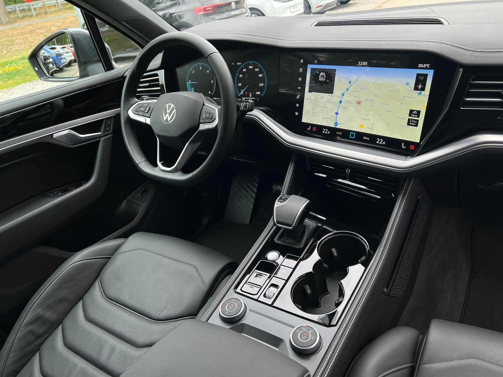 Fahrzeugabbildung Volkswagen Touareg 3.0 TDI 4MOTION *AHK, Luft, Leder, ACC,