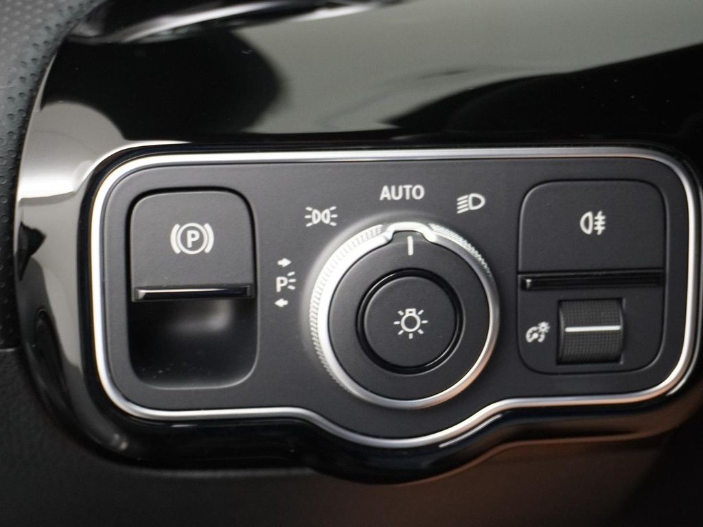 Mercedes-Benz CLA 180 Shooting Brake Star Edition Luxury Line