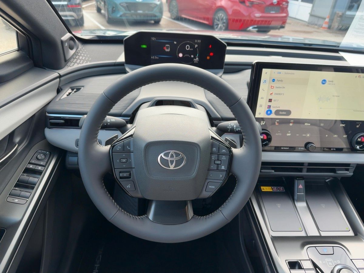 Fahrzeugabbildung Toyota C-HR+ 4x4 Lounge *Sky+Soundpaket *ACC *LED *SHZ*