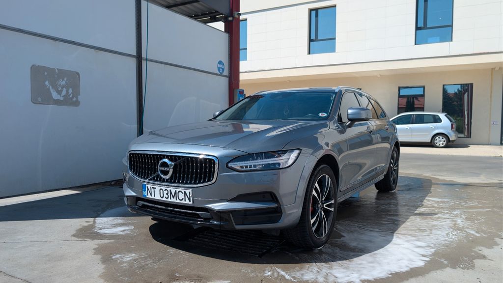 Image of Volvo V90 Cross Country