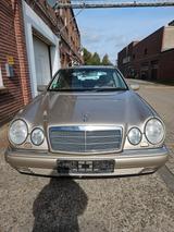 Mercedes-Benz E 280 4MATIC ELEGANCE Elegance - Mercedes-Benz E 280 in Düsseldorf