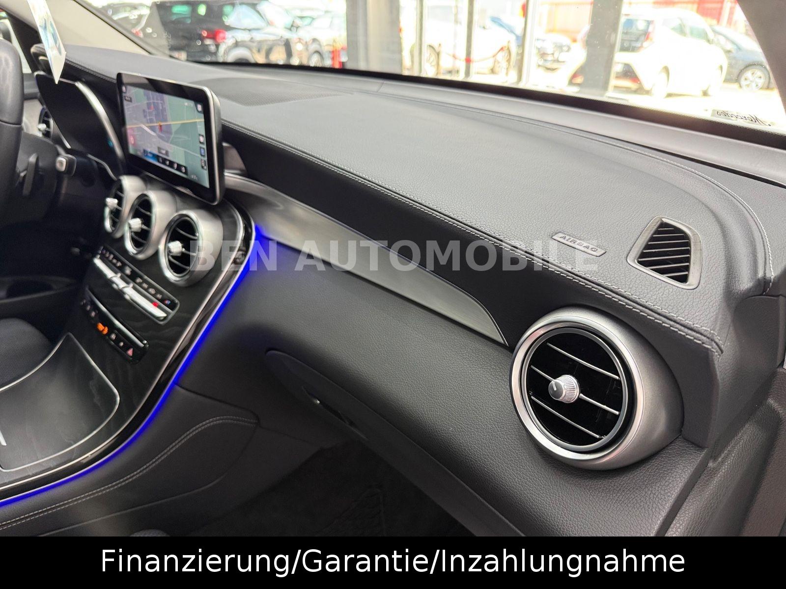 Mercedes-Benz GLC 300d 4Matic PANO+LED+RFK+AHK
