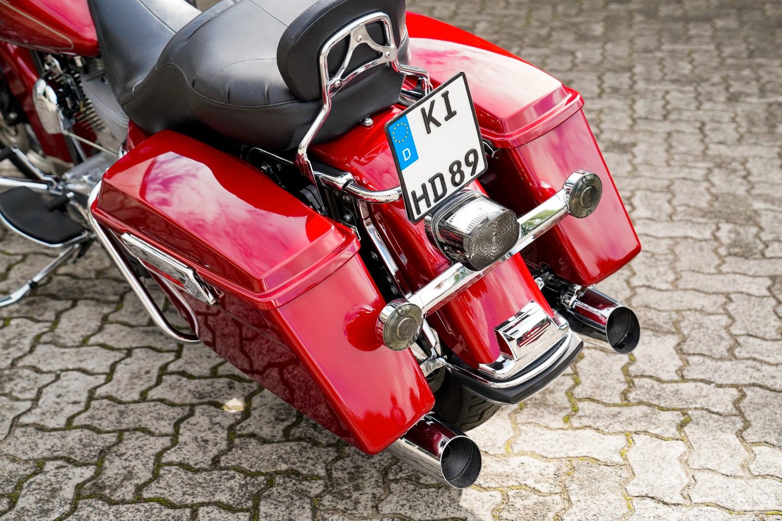 Fahrzeugabbildung Harley-Davidson FLHTP Electra Glide Twin Cam 96 - Sissybar -