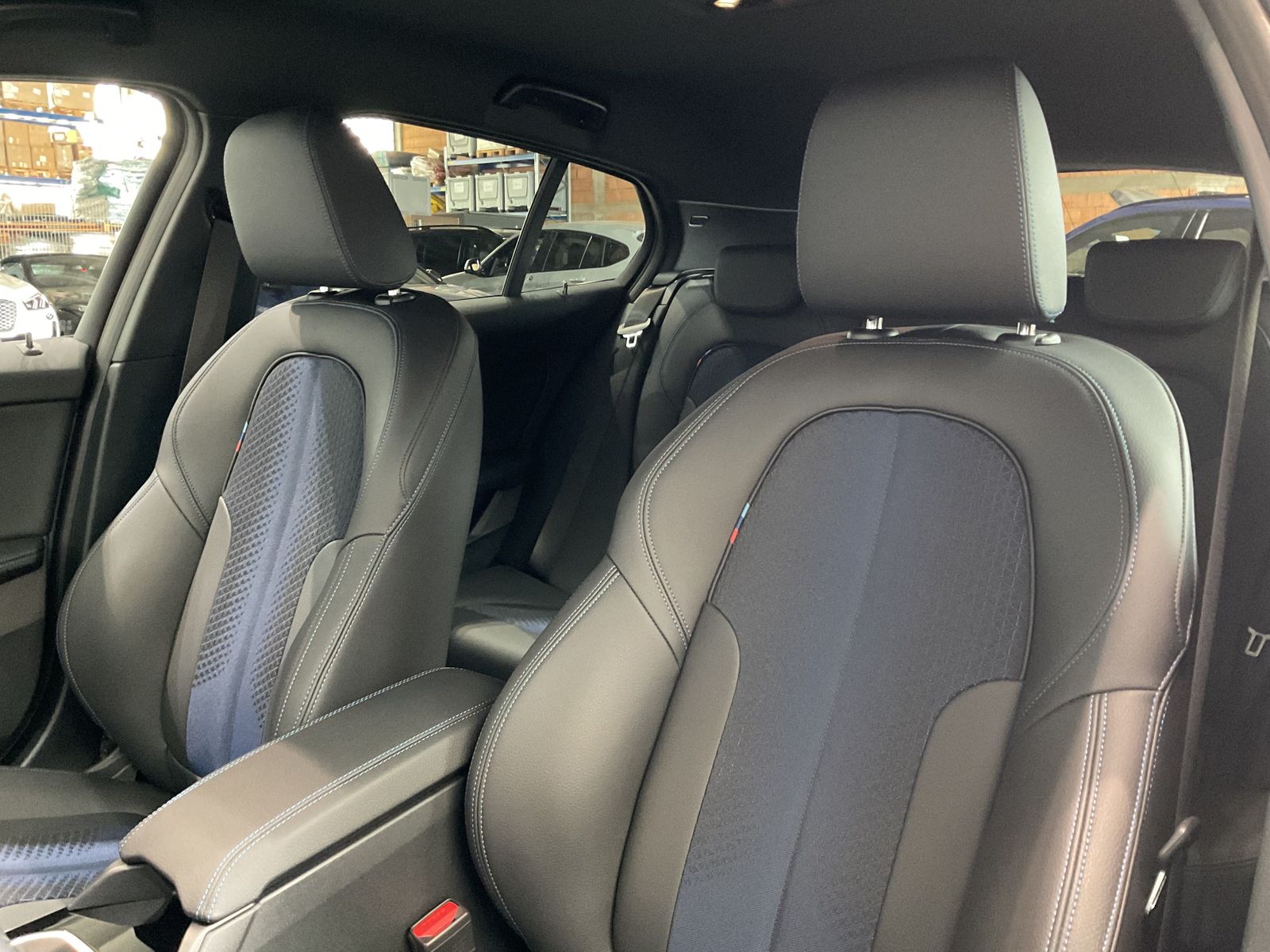 Fahrzeugeinzelansicht 12 Fahrzeugabbildung BMW 118i |elektr. Heckklappe |Lenkradheizung |Rückfa