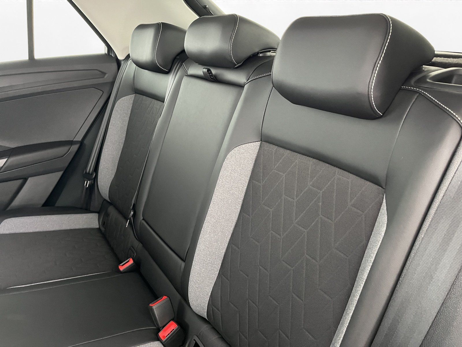 Volkswagen T-Roc - Bild 10