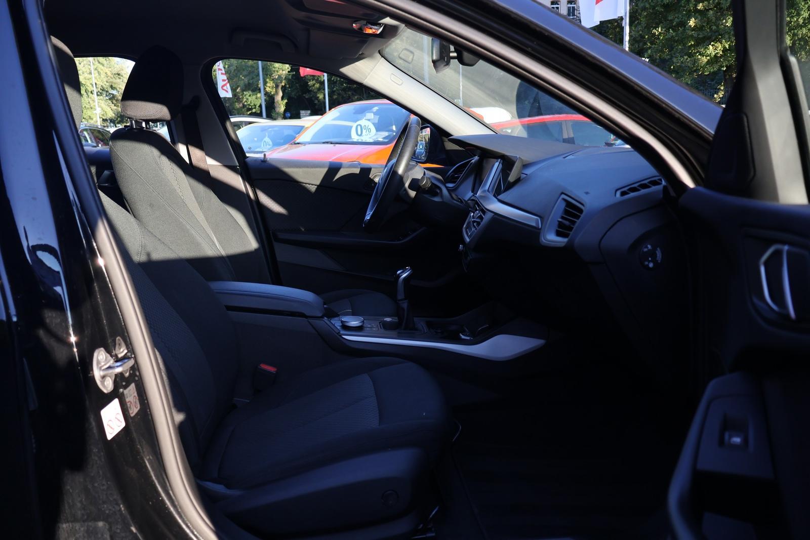 BMW 118 i Advantage LED Navi Sitzheizung Tempomat DAB, миниатюра 26