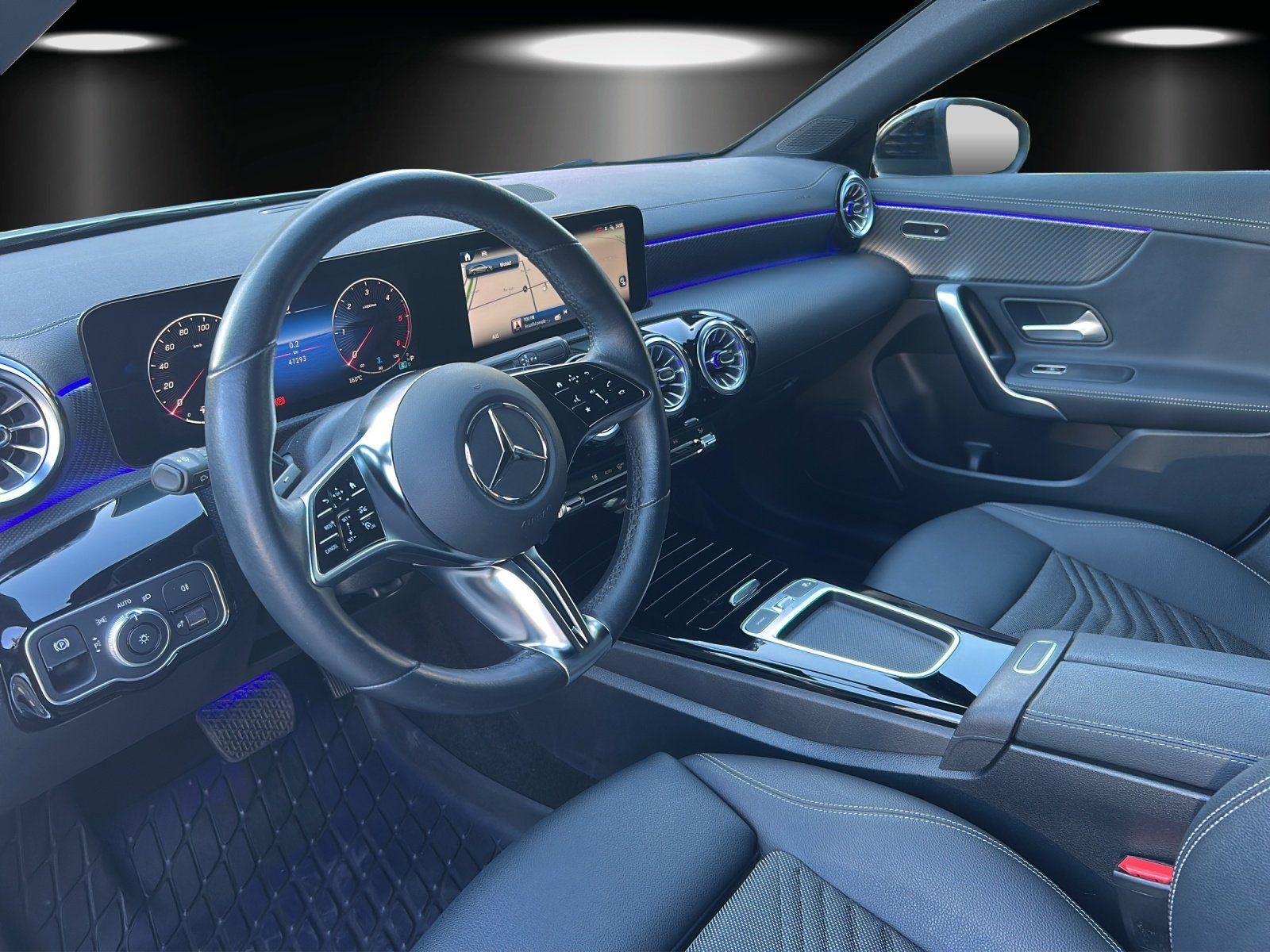 Fahrzeugabbildung Mercedes-Benz CLA220d SB Night DISTRO KeyGo AHK el.Heckkl MLED