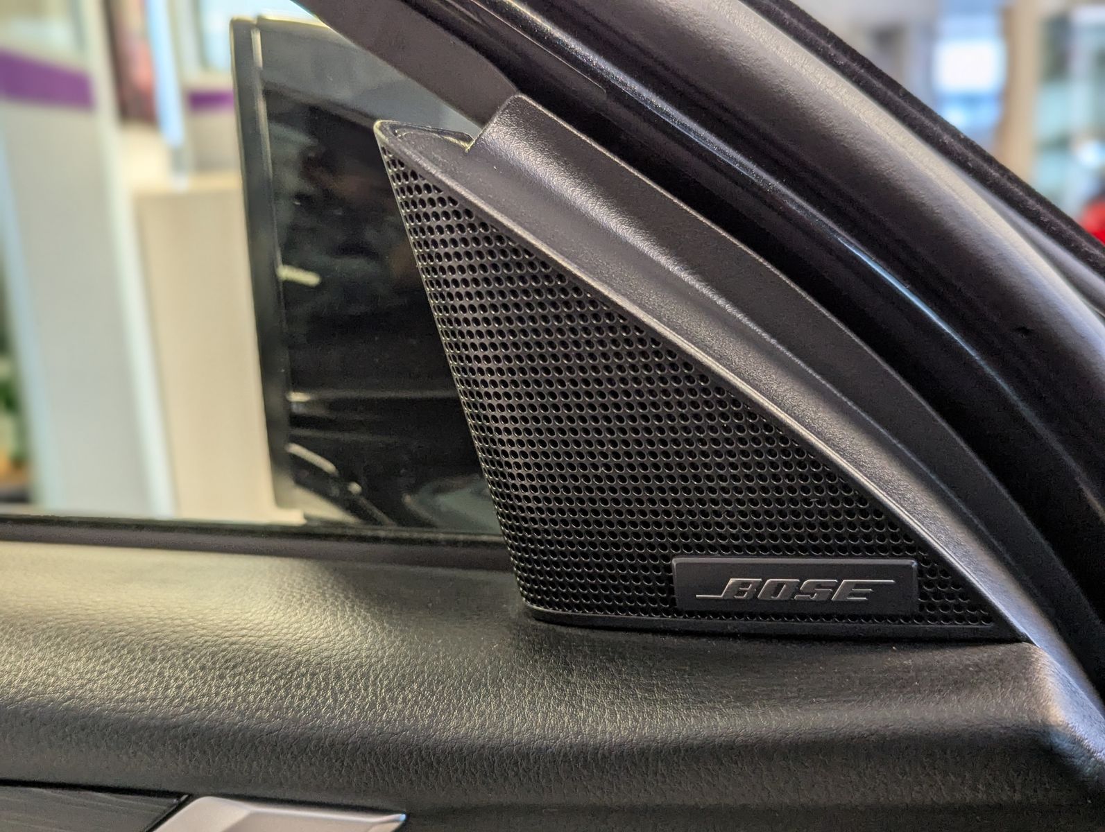 Fahrzeugabbildung Mazda CX-80 3.3L E-SKYACTIV D 254 HOMURA+ 7-Sitze Pano